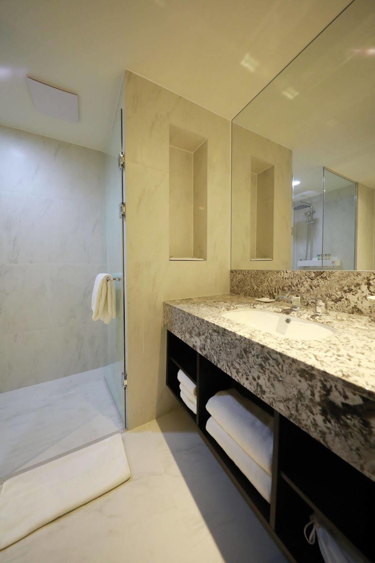 Ramada Encore By Wyndham Magok Khách sạn 3*